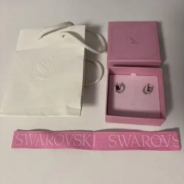 Swarovski Matrix Vittore 후프 귀걸이, 라운드 컷