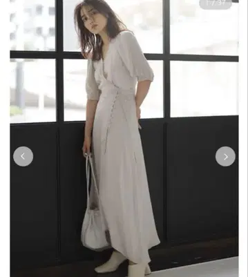 FRAY I.D IPEKER 새틴 아지메 헴 원피스 아이보리