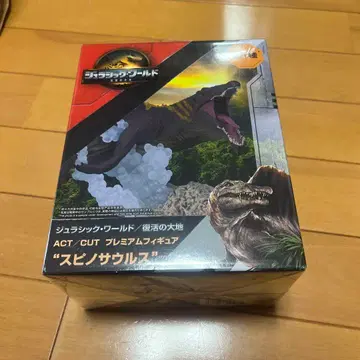 쥬라기 월드 프리미엄 피규어 스피노자우르스