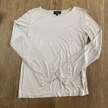 A.P.C. 아페쎄 드레이프감 티셔츠