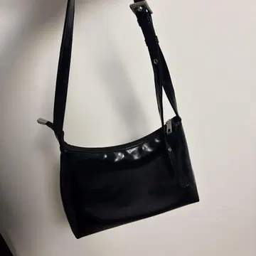 Chikashitsu + PU Leather cross bag