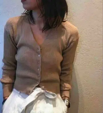 nowos 베이지 V넥 가디건