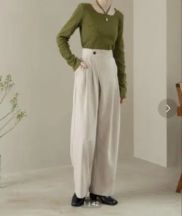 hinari 랩 턱 팬츠