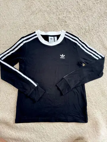 adidas 블랙 긴팔 T셔츠 S