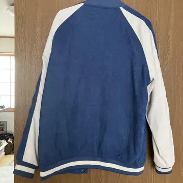 FASHION 파랑과 화이트 바시티 자켓