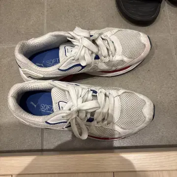 Puma SOFT AXIS 스니커즈 화이트/블루/레드