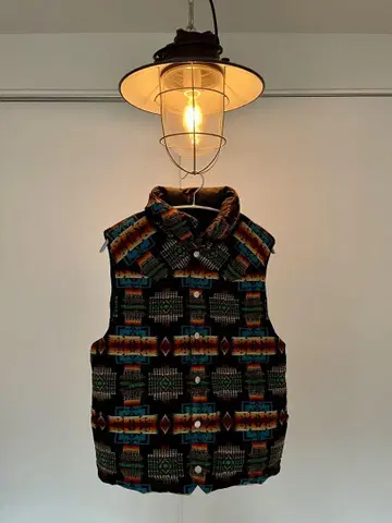 PENDLETON 기하학 패턴 슬리브리스 다운 베스트