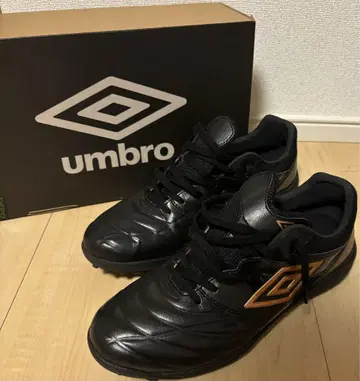 umbro 축구화 블랙/오렌지 박스 포함