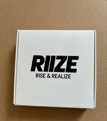 RIIZE 은석 팬 라이트링 화이트