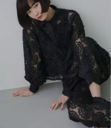 PERNA 플라워 프릴 레이스 팬츠 블랙 M 입체 화이트