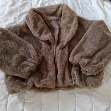 브라운 플리스 보아 자켓 숏 기장