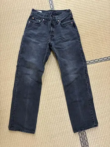 미라 오웬 Levi's 스트레이트 데님 블랙 여성용