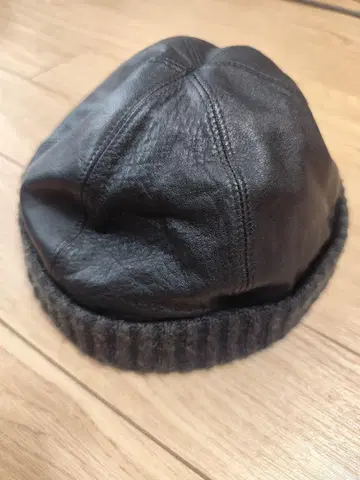 스텟슨, 가죽 롤캡