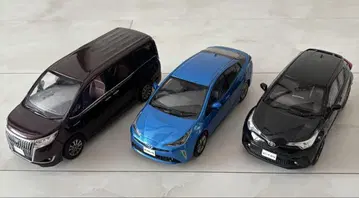 도요타 TOYOTA 컬러 샘플 프리우스 C-HR Esquire