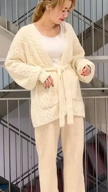 차오패닉 울 혼방 케이블 짜임 가디건 아이보리 화이트