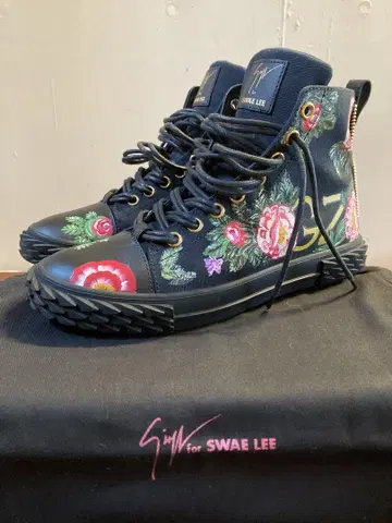 남성용 꽃무늬 스니커즈 26cm