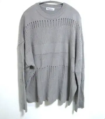 Chikashitsu + 치카시츠플러스 펀칭 오버사이즈 니트