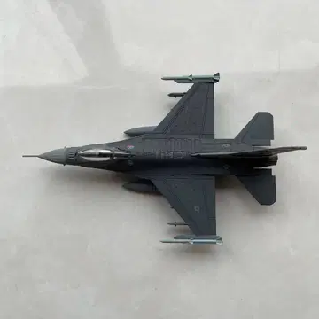 F-16CM 파이팅 팔콘 에어 파이터
