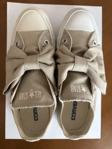 컨버스 신발 3과 1/2 사이즈 (22.5cm)