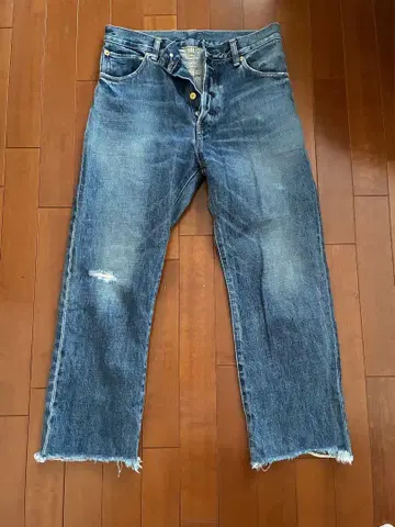 스트레이트 데님 다크 블루 프린지 밑단