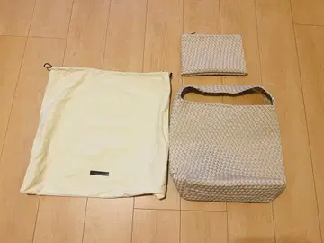 NAGHEDI 베이지 토트백