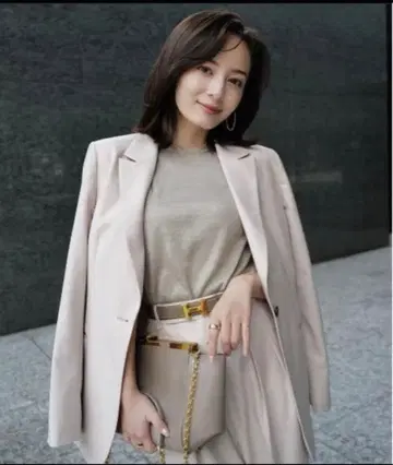 아뉴앙스 베이지 테일러드 자켓