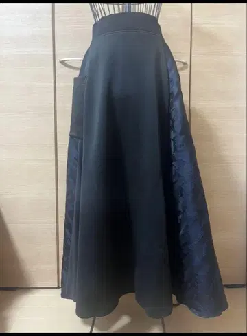HARE 자카드 절개 저지 스커트