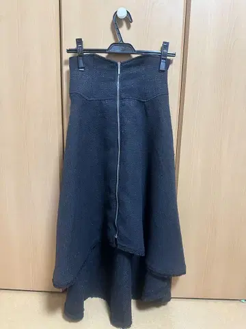 dazzlin ZIP 프린지 코르셋 플레어 스커트