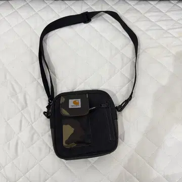 Carhartt 카모플라쥬 숄더백