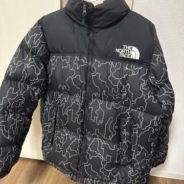 THE NORTH FACE 지도 무늬 블랙 다운 자켓