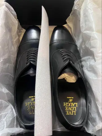 LIVE LOVE LAUGH 블랙 드레스 슈즈