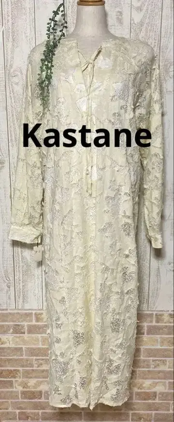 미사용 새상품 Kastane 퀼팅 레이스 원피스