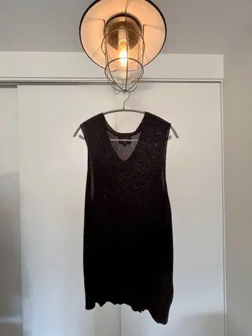 V넥 니트 다크 그레이