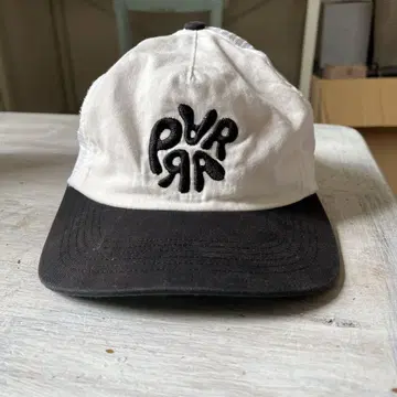 by Parra 메쉬 캡 화이트/블랙