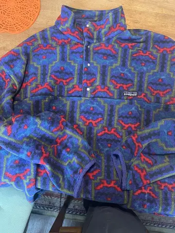 patagonia 플리스 자켓 L 사이즈 다색 무늬