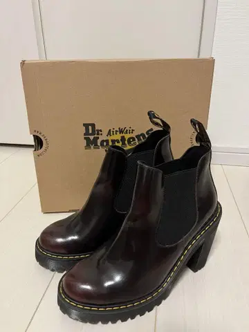 Dr. Martens Hurston