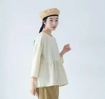 미사용 새상품 Lintu Laulu 린투라울 나츄란 프릴 상의