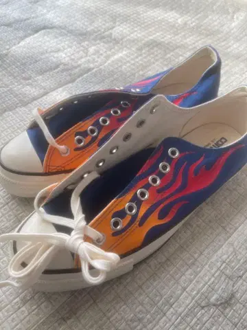 CONVERSE 프레임 패턴 스니커즈 US9