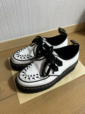 Dr.Martens 통굽 신발