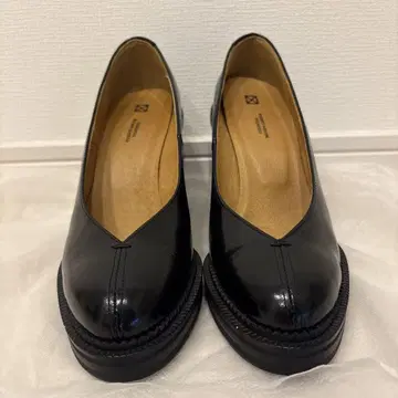 MAISON EUREKA 에나멜 펌프스 37