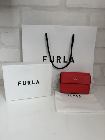 FURLA 레드 3단 폴더형 지갑