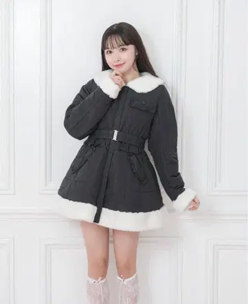 HoneyCinnamon 백리본 벨트 패딩 자켓 블랙