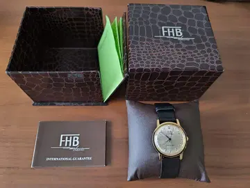 FHB 클래식 아날로그 쿼츠 손목시계 골드/블랙