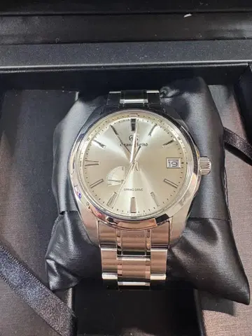 그랜드세이코 스프링 드라이브 SBGA201 샴페인 골드 다이얼