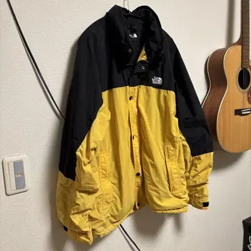 THE NORTH FACE 마운틴 파카 블랙/옐로우 컬러