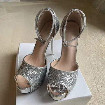 하이힐 라메 실버 오픈토 24.5cm