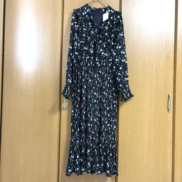 택 포함 새상품 마제스틱 레곤 보타이 롱 원피스 블랙