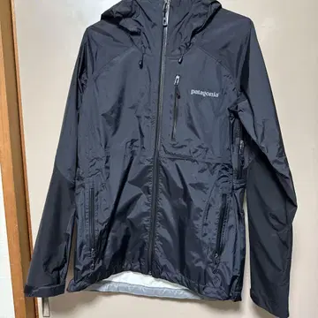 patagonia 후드 부착 자켓 블랙