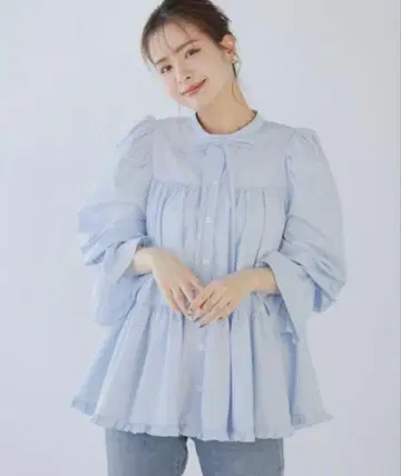 fitmore 리본 포함 프릴 디자인 긴팔 블라우스 블루