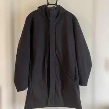 유니클로 하이브리드 다운 코트 L 사이즈